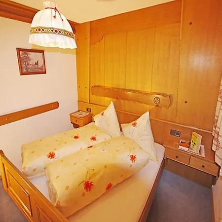 In Pitztal With Mountain Views, Cleaning Included 아파트 *